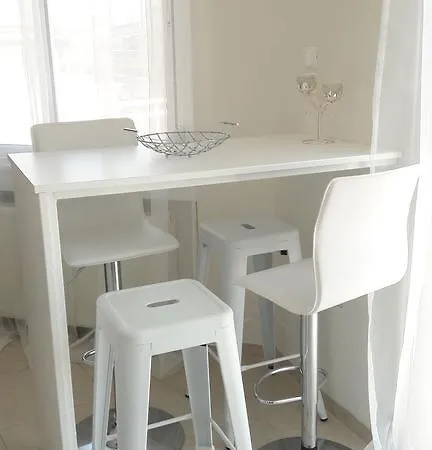 J & M Apartment